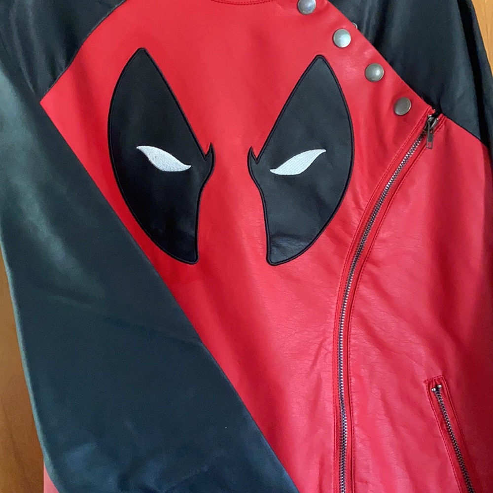 FINAL PRICE- NWOT Deadpool Jacket♥️